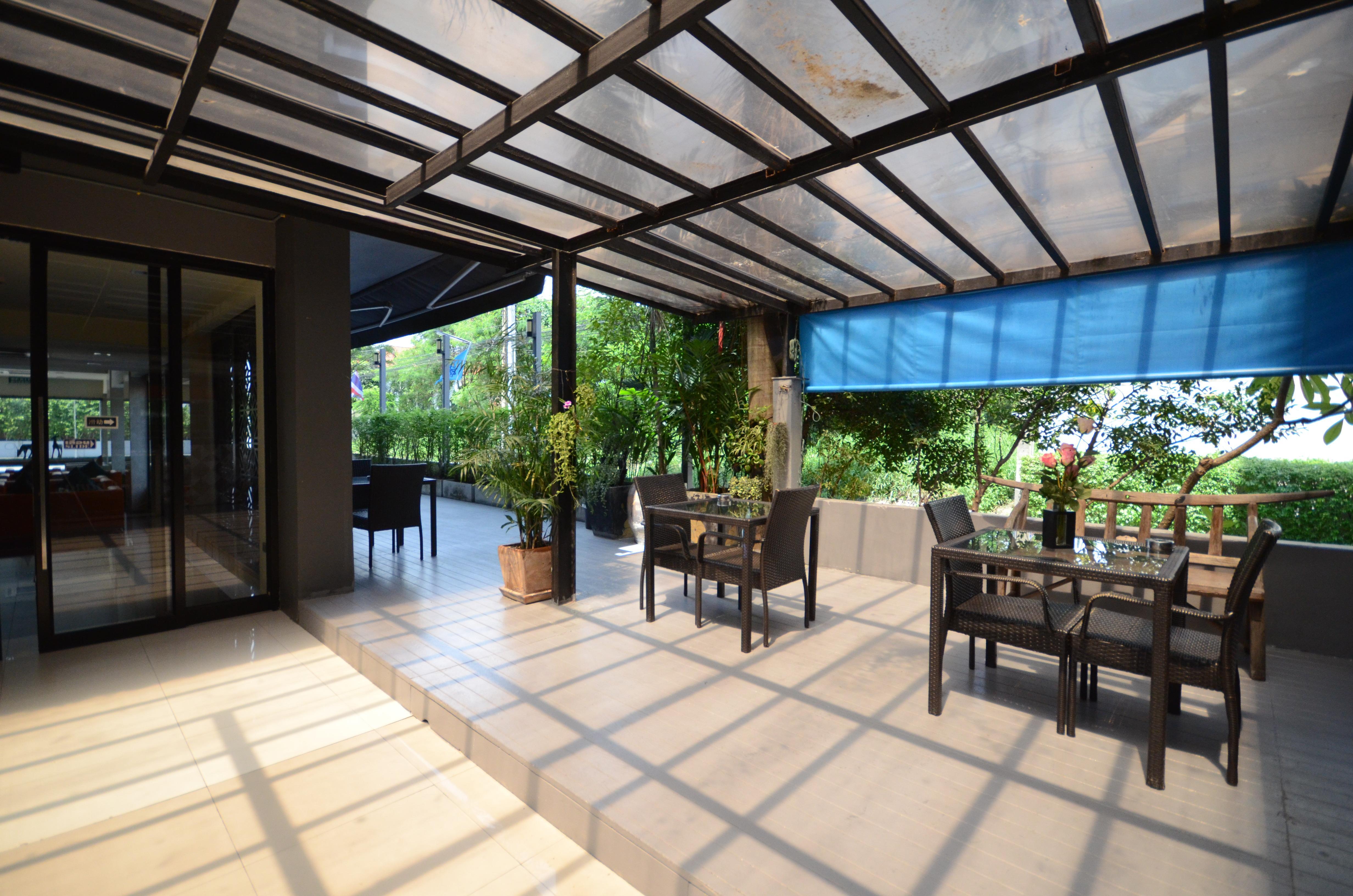 Solace At Srinakarin Hotel Banguecoque Exterior foto